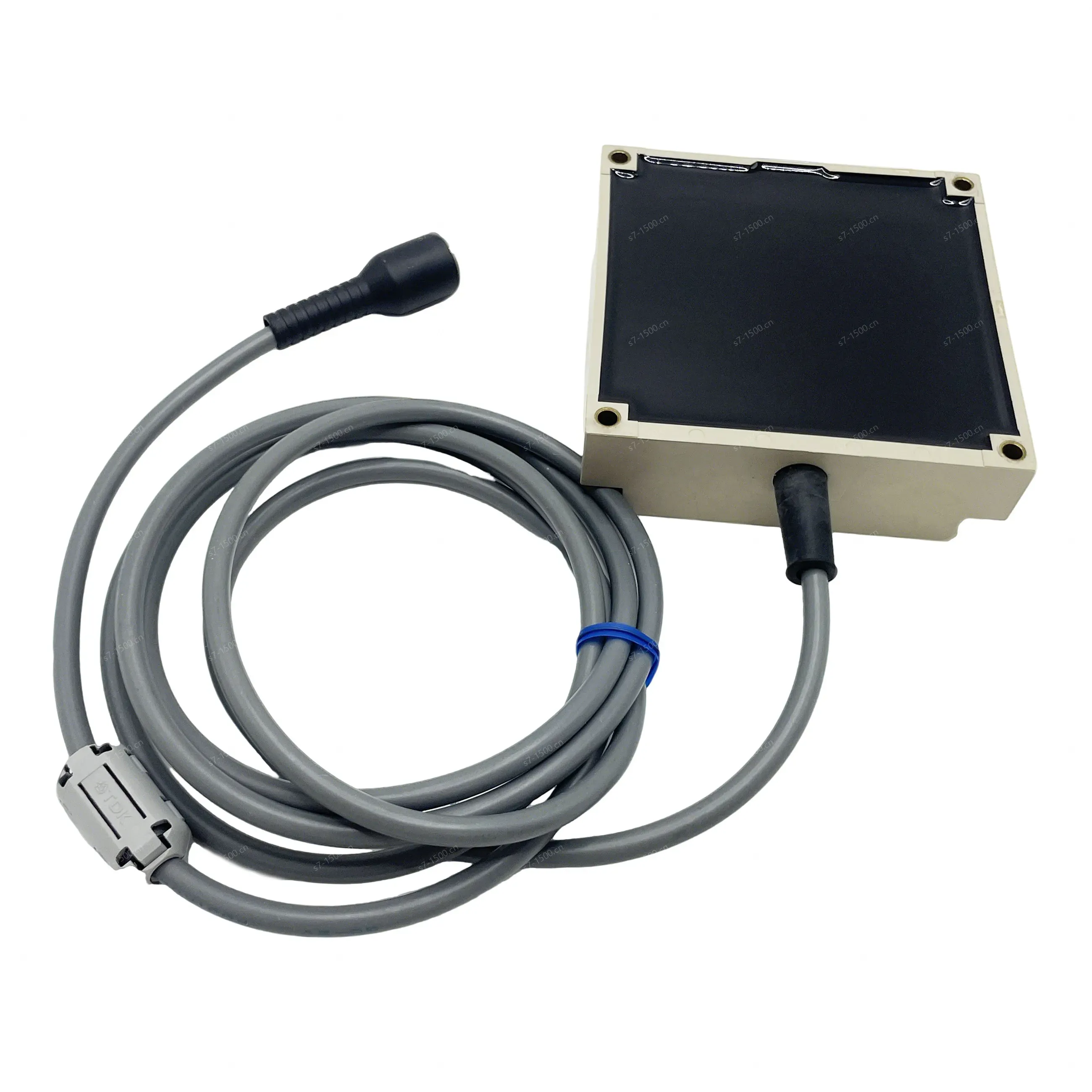 Best Quality V680-HS65-W 13.56MHz High Frequency ISO 15693 Protocol Ultra Small Planar Antenna in Stock Supply